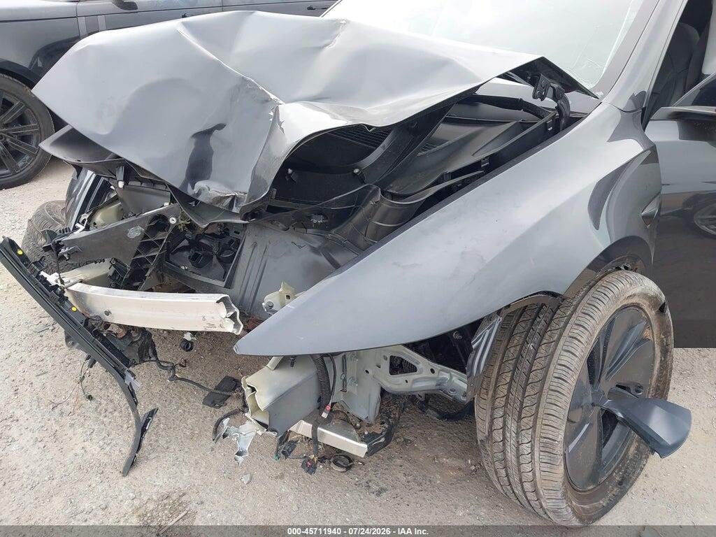 7SAYGDEE2TF411998 2026 TESLA MODEL Y photo no. 6