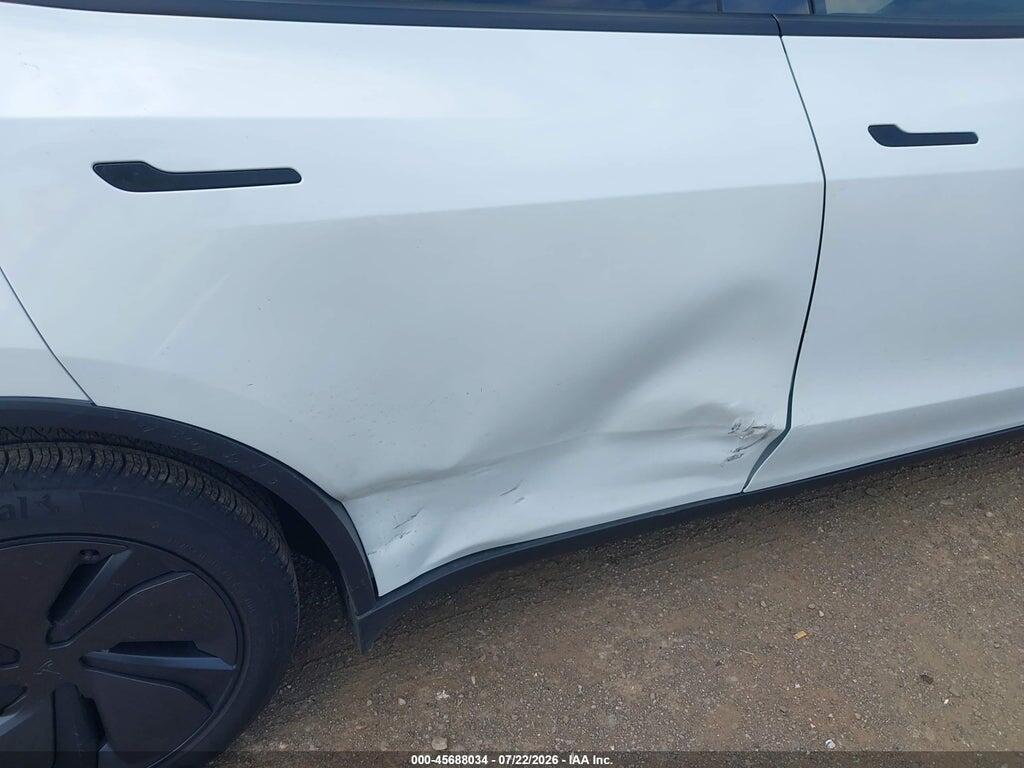 7SAYGDEE9TF603418 2026 TESLA MODEL Y photo no. 6