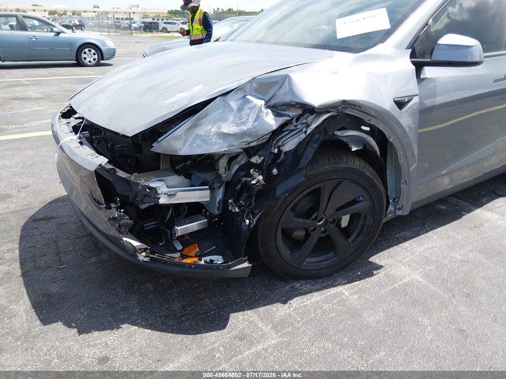 7SAYGDED3TF526875 2026 TESLA MODEL Y photo no. 6