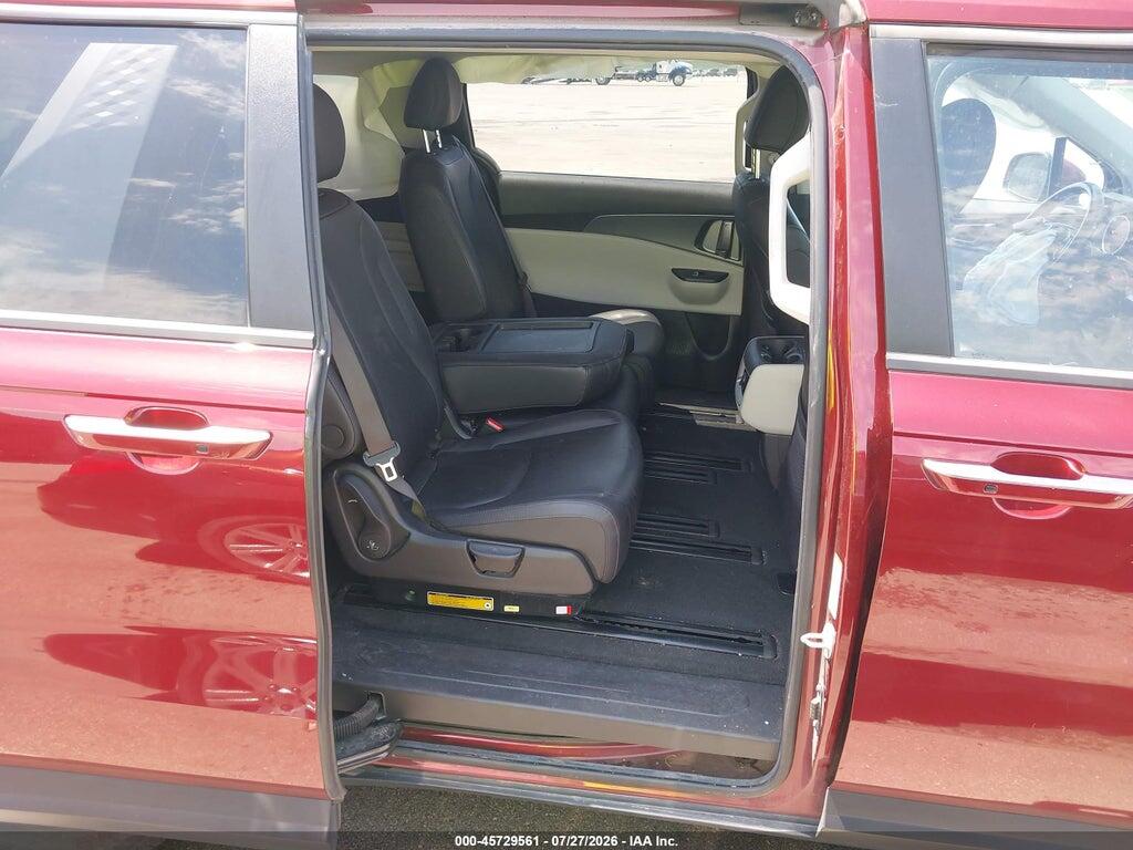 KNDNB4H31P6223113 2023 KIA CARNIVAL MPV photo no. 8
