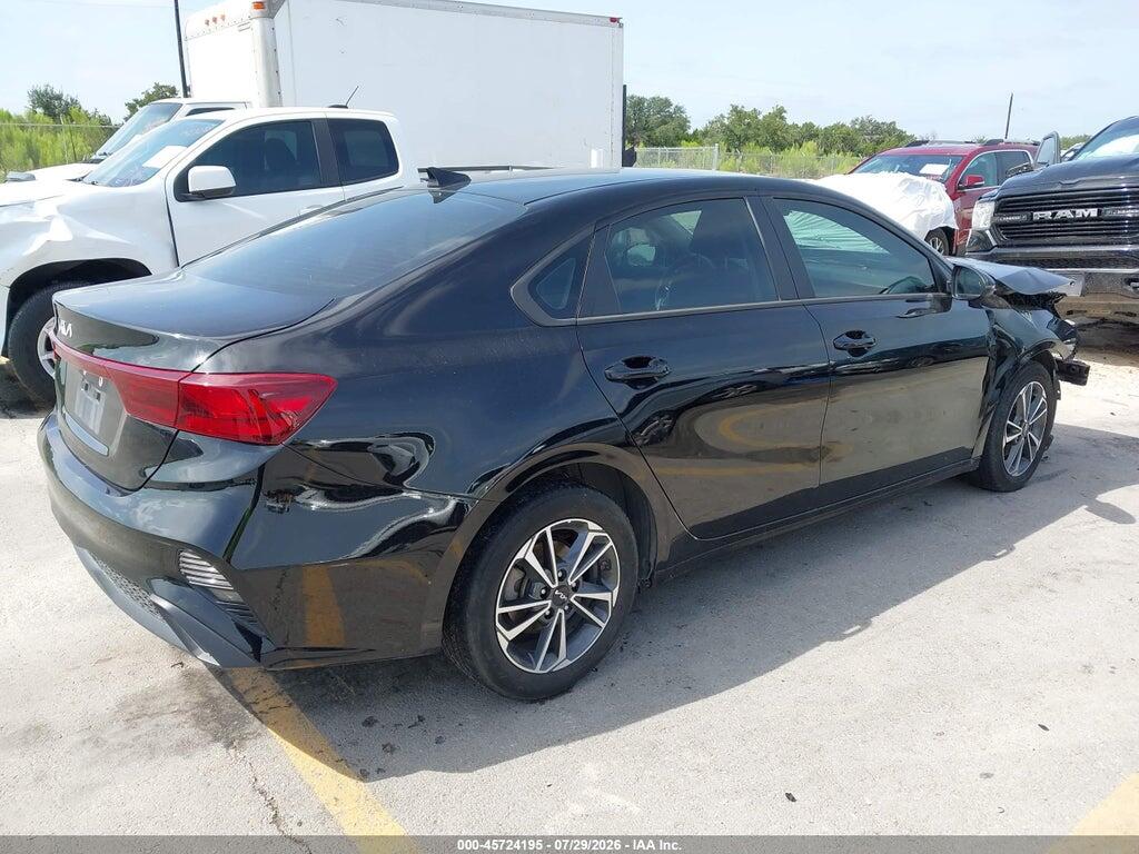 3KPF24AD1PE548670 2023 KIA FORTE photo no. 4