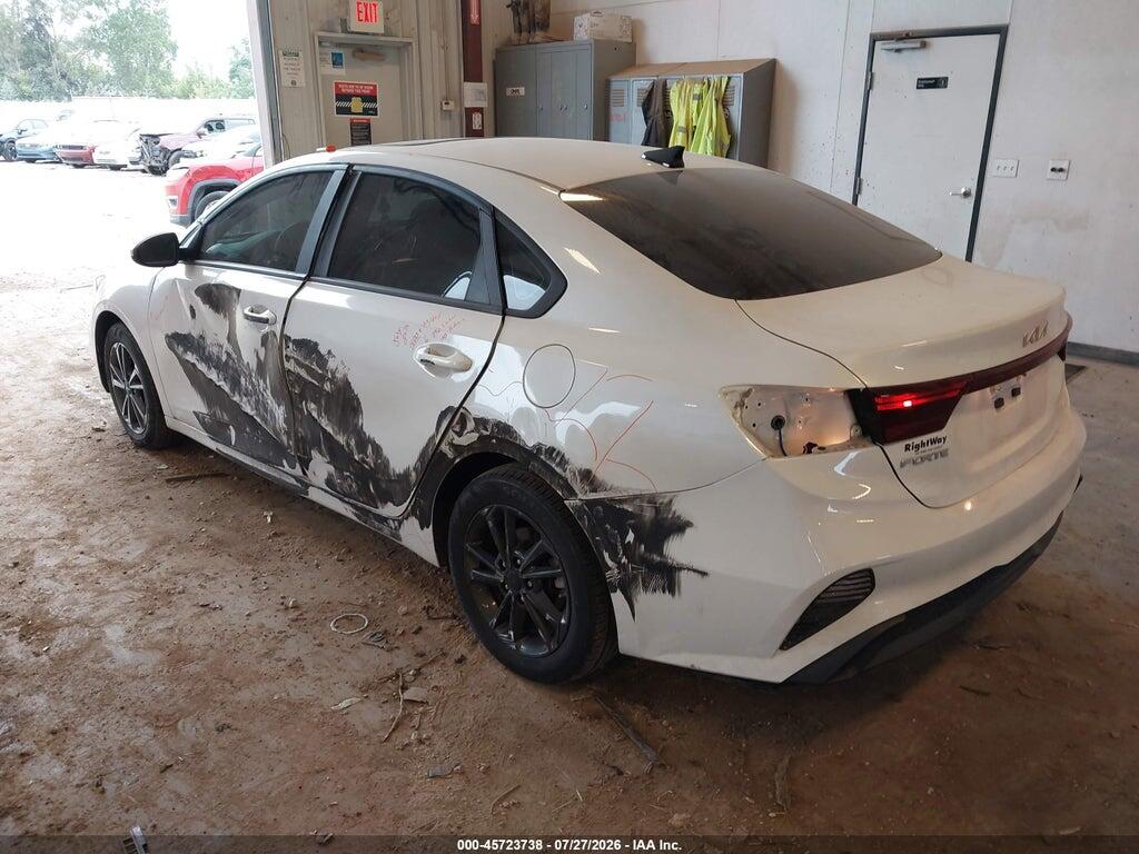 3KPF24AD5PE665829 2023 KIA FORTE photo no. 3