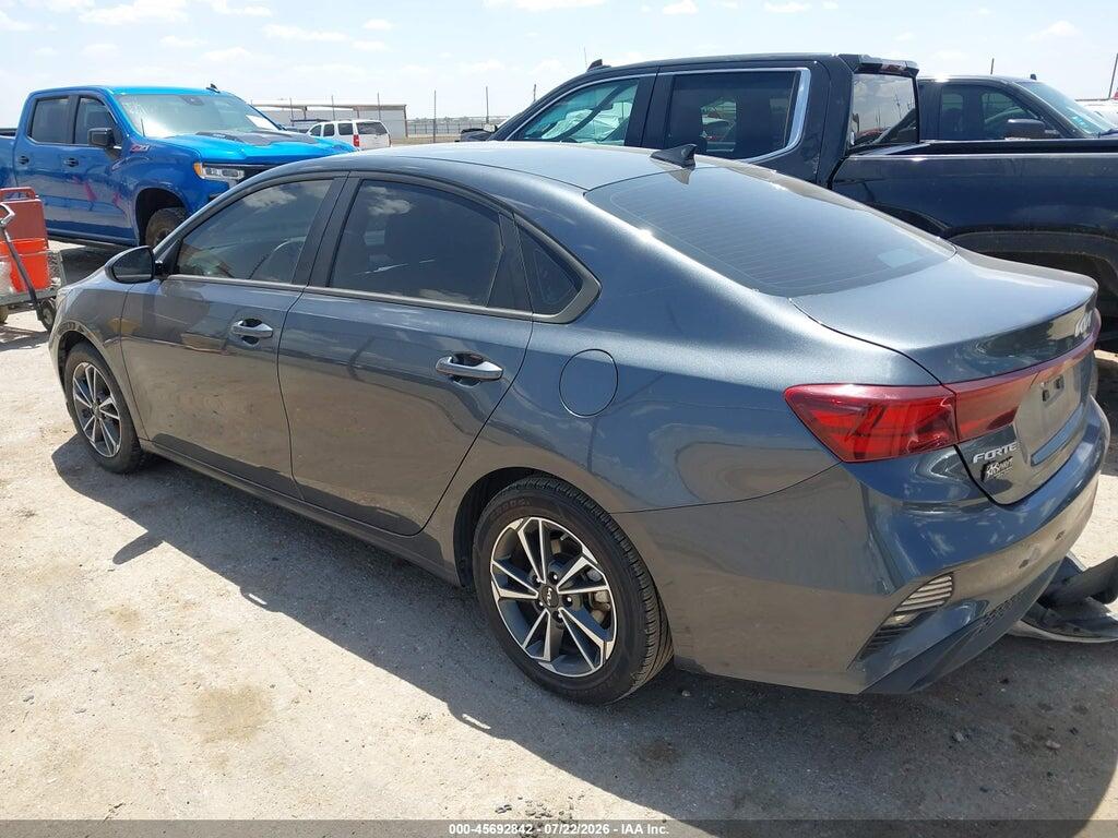3KPF24AD7PE623985 2023 KIA FORTE photo no. 3