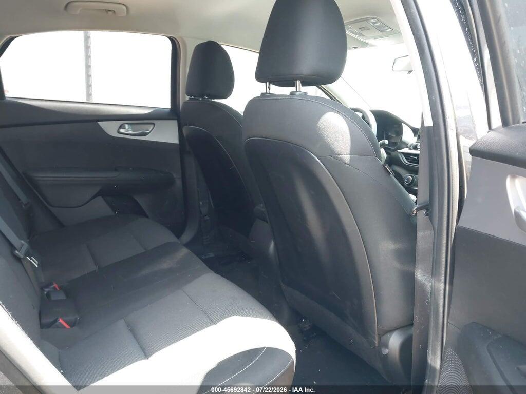 3KPF24AD7PE623985 2023 KIA FORTE photo no. 8