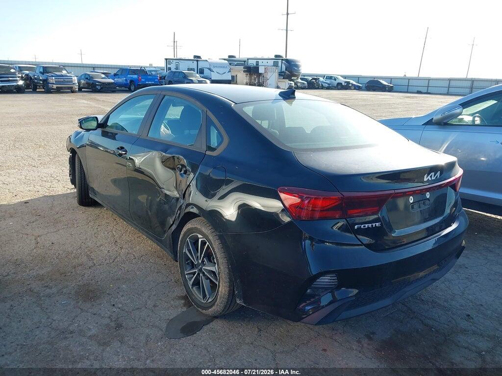 3KPF24AD2PE549794 2023 KIA FORTE photo no. 3