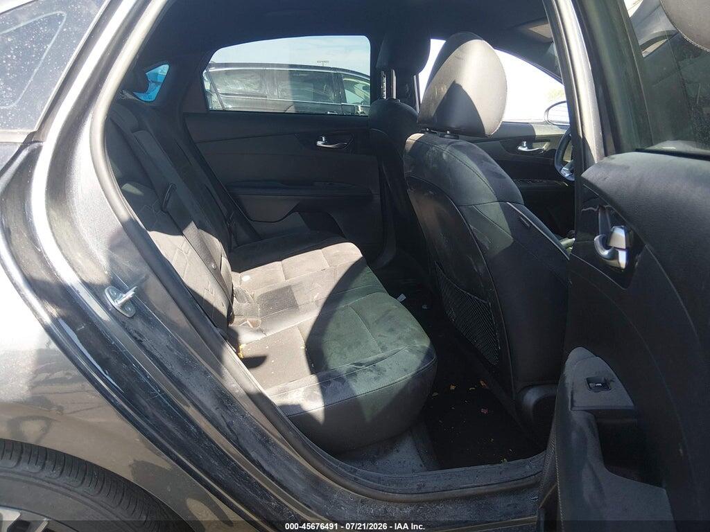 3KPF54AD8PE657456 2023 KIA FORTE photo no. 8