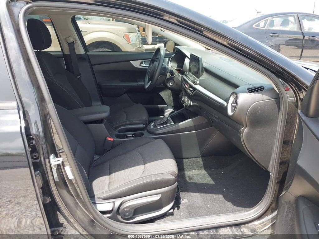3KPF24AD4PE526209 2023 KIA FORTE photo no. 5