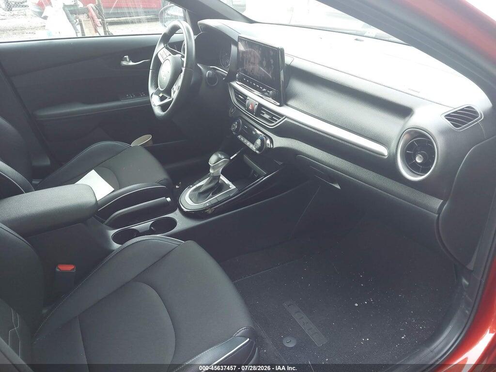 3KPF54AD4PE543728 2023 KIA FORTE photo no. 5