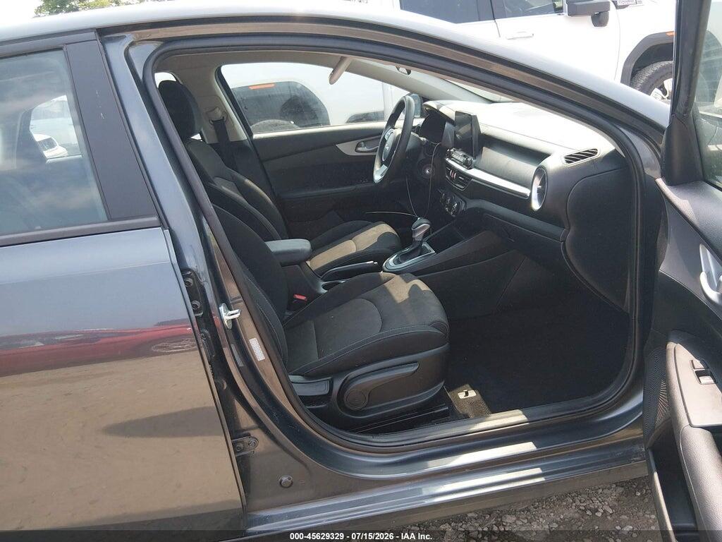 3KPF24AD7PE581365 2023 KIA FORTE photo no. 5