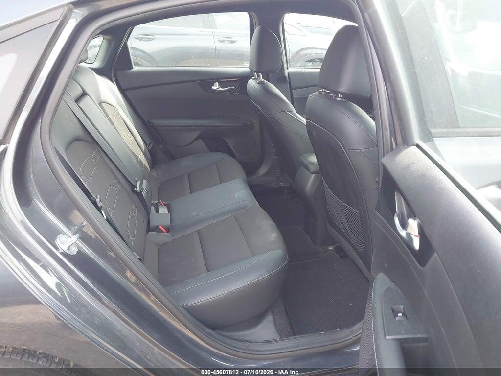 3KPF54AD0PE631546 2023 KIA FORTE photo no. 8