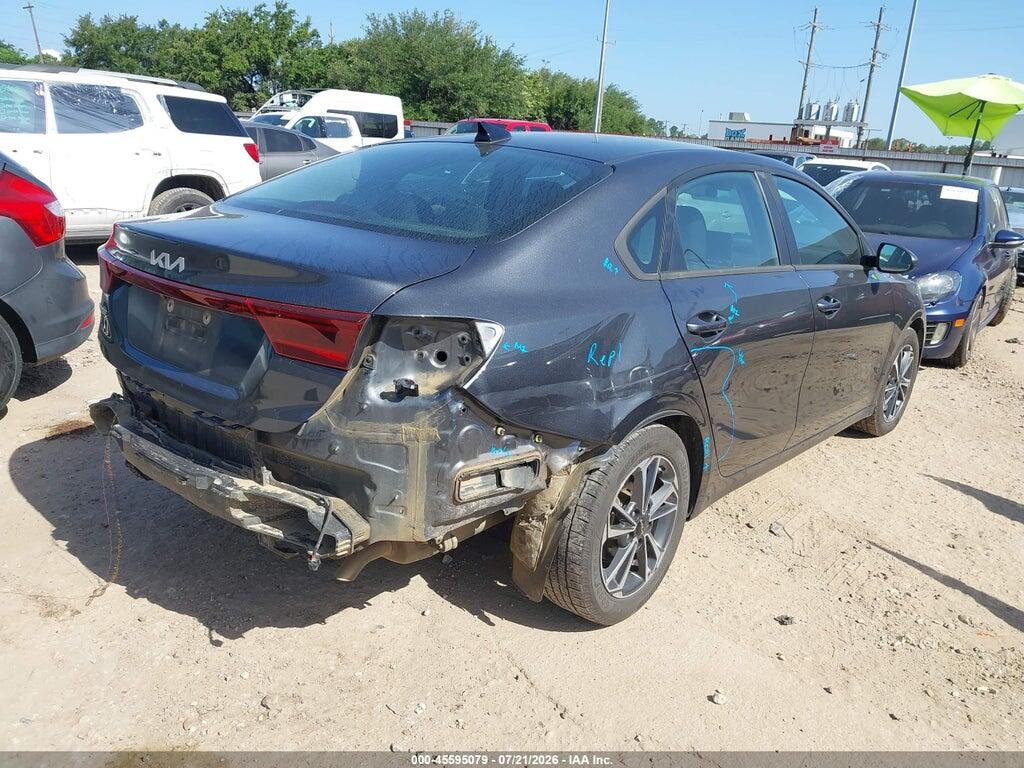 3KPF24AD8PE684780 2023 KIA FORTE photo no. 4