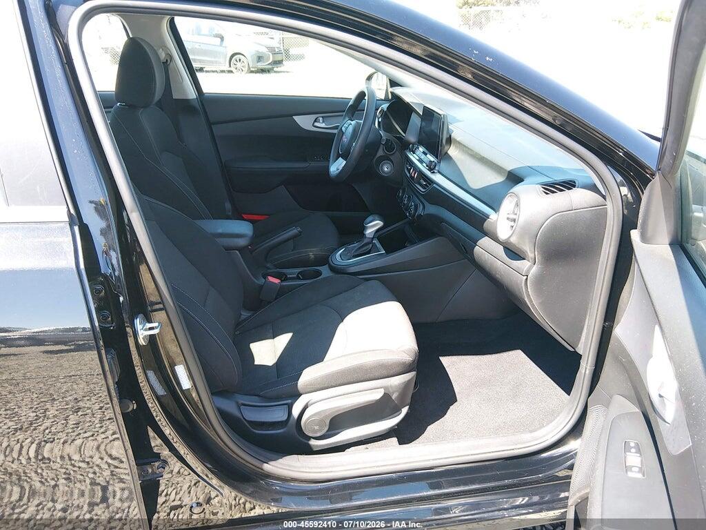 3KPF24AD2PE558446 2023 KIA FORTE photo no. 5