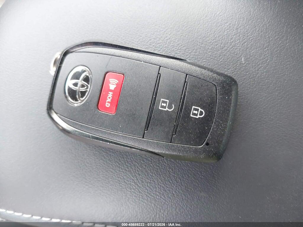 JTNC4MBE3T3262496 2026 TOYOTA COROLLA photo no. 11