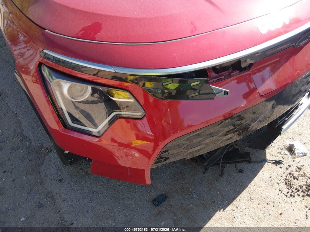 KNDCR3L18P5032054 2023 KIA NIRO EV photo no. 6