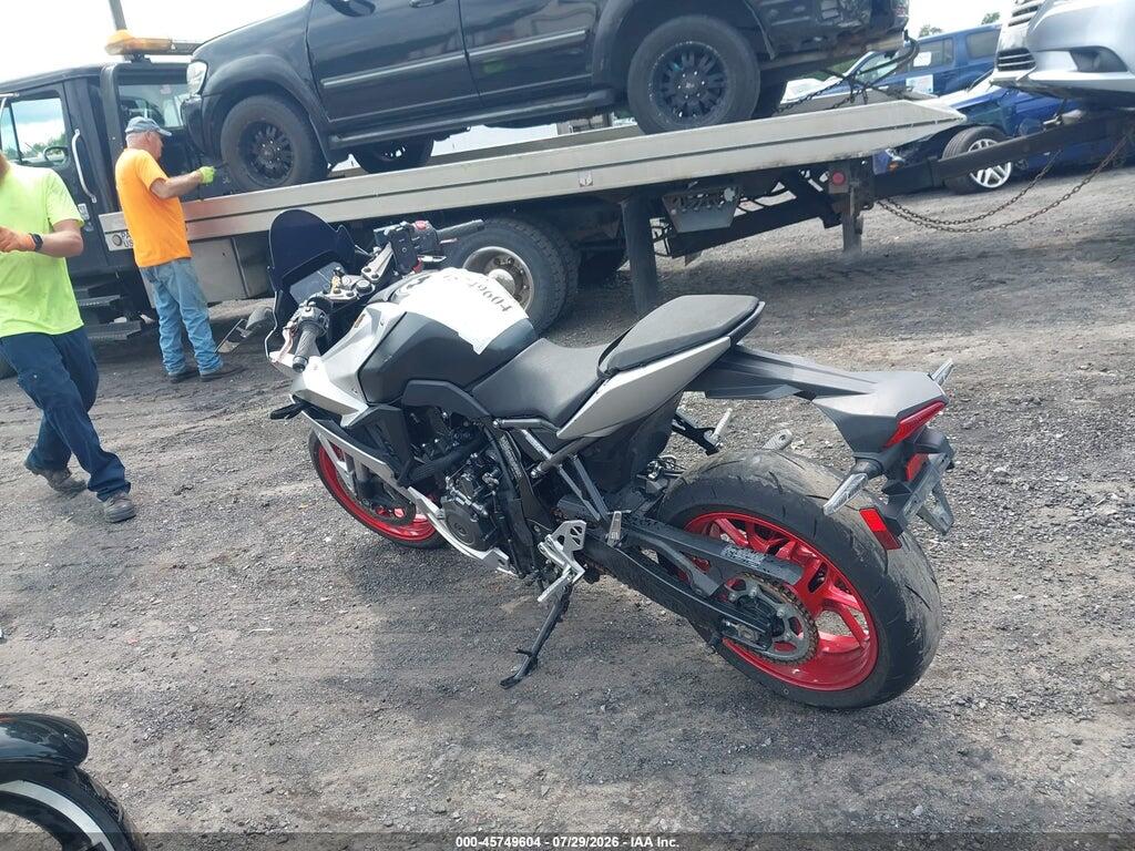 JS1EM13B5R7102289 2024 SUZUKI GSX800 photo no. 3