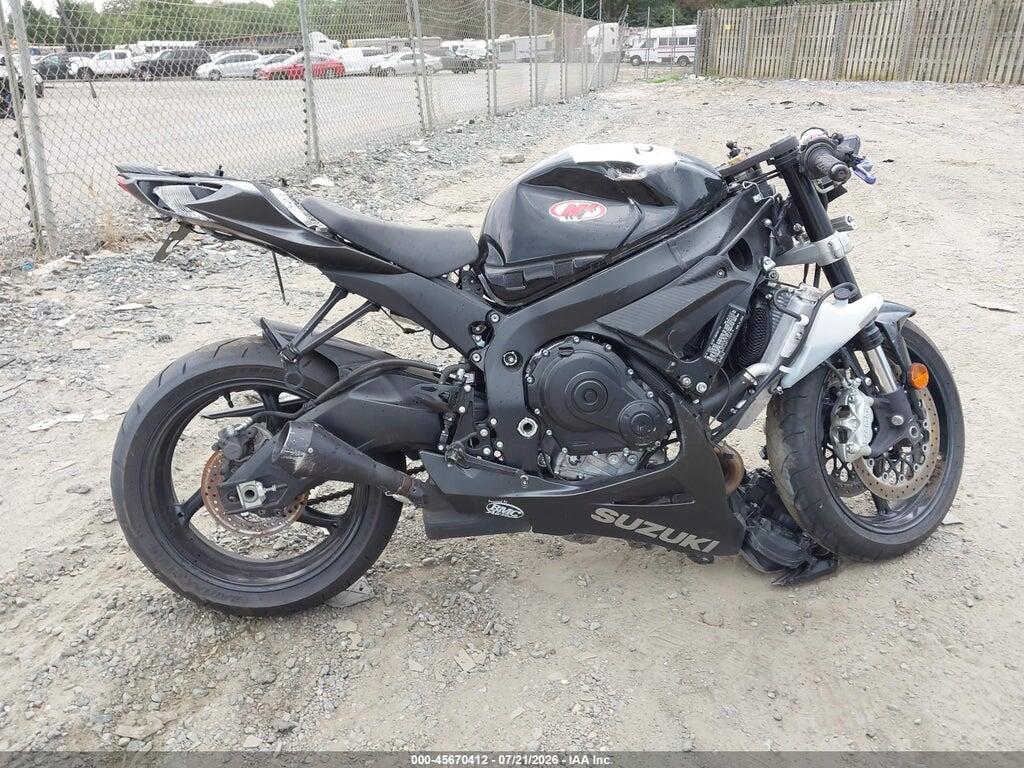 JS1GN7FA2R7100818 2024 SUZUKI GSX-R600 photo no. 12