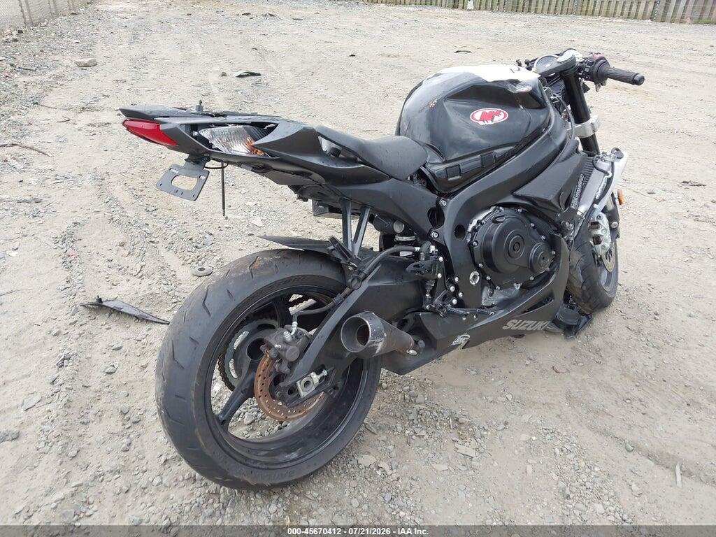 JS1GN7FA2R7100818 2024 SUZUKI GSX-R600 photo no. 4