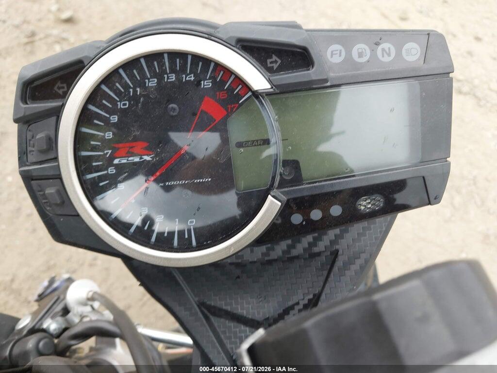 JS1GN7FA2R7100818 2024 SUZUKI GSX-R600 photo no. 7