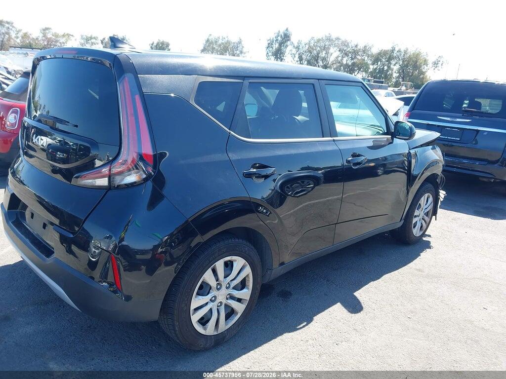 KNDJ23AU3P7846402 2023 KIA SOUL photo no. 4
