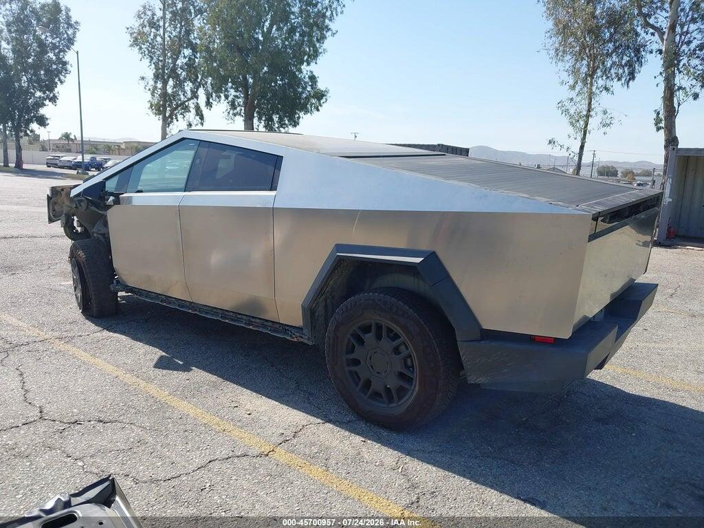 7G2CEHEE0RA009114 2024 TESLA CYBERTRUCK photo no. 3