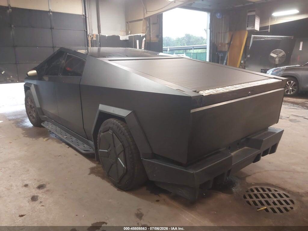 7G2CEHED2RA036077 2024 TESLA CYBERTRUCK photo no. 3
