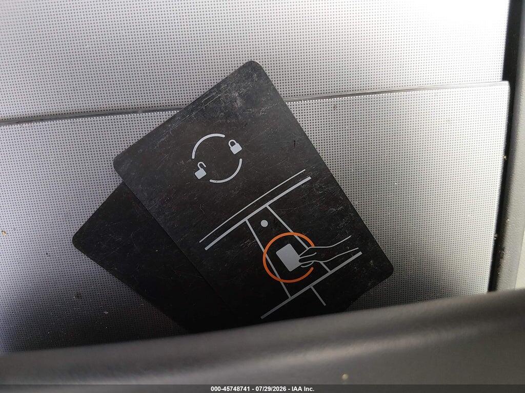5YJ3E1EA4RF748464 2024 TESLA MODEL 3 photo no. 10