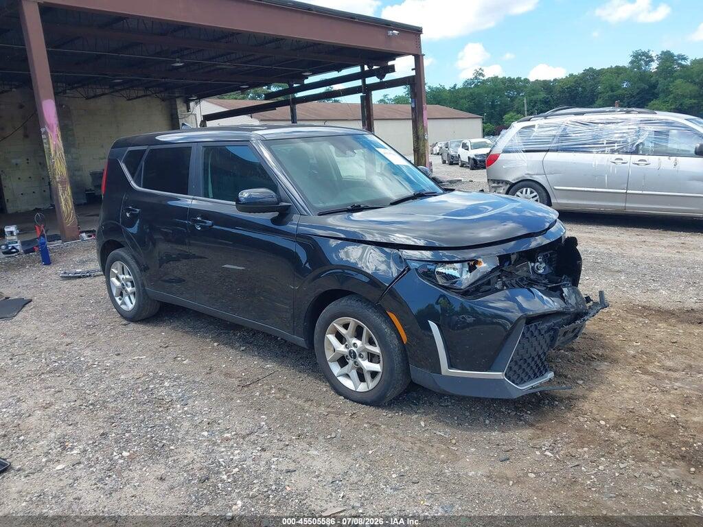 KNDJ23AU2P7873977 2023 KIA SOUL photo no. 1