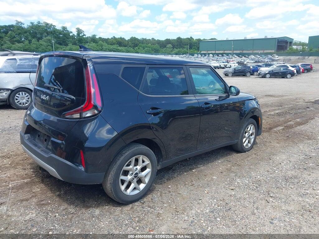 KNDJ23AU2P7873977 2023 KIA SOUL photo no. 4