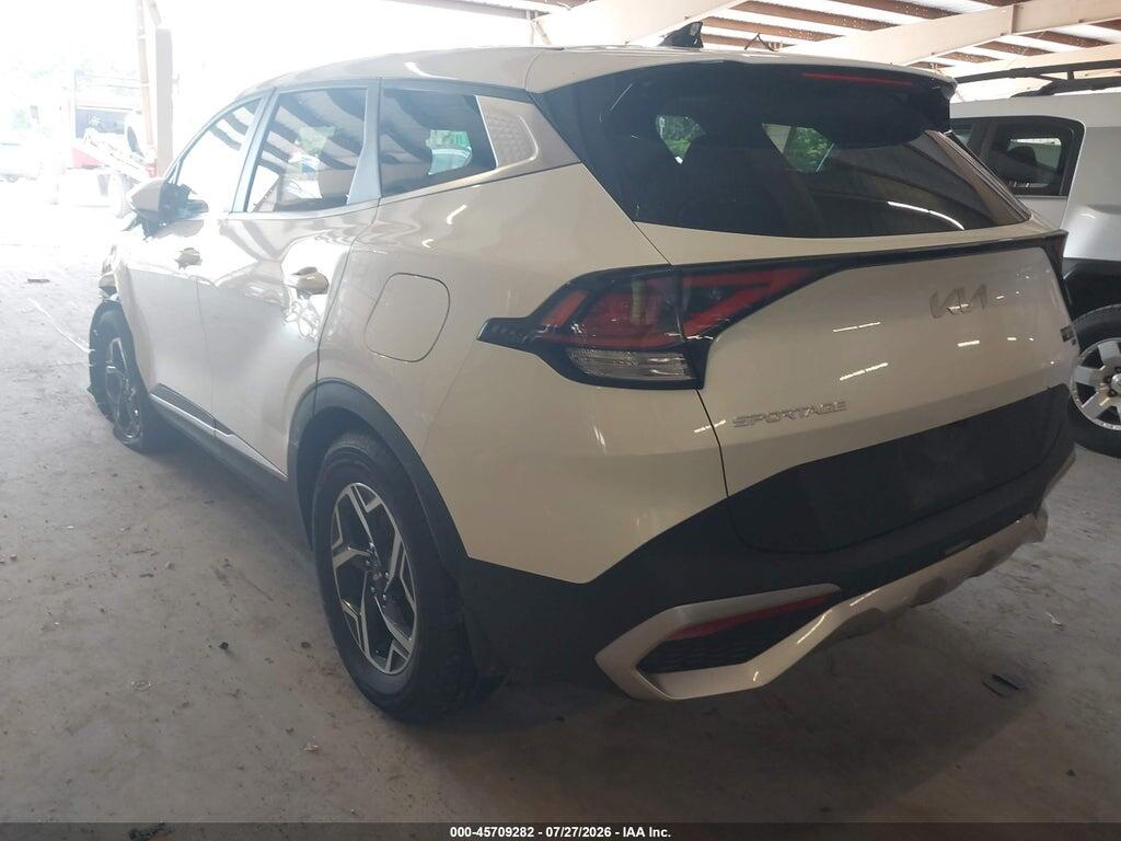 KNDPUCAF4P7133160 2023 KIA SPORTAGE photo no. 3