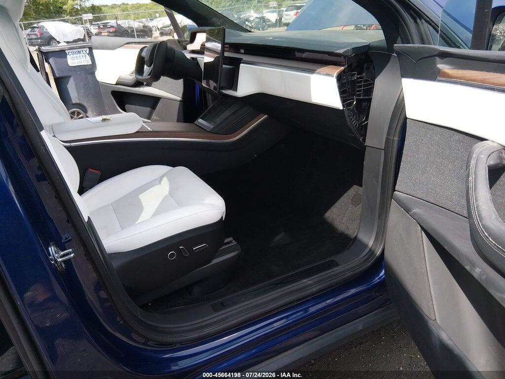 7SAXCDE59RF442178 2024 TESLA MODEL X photo no. 5