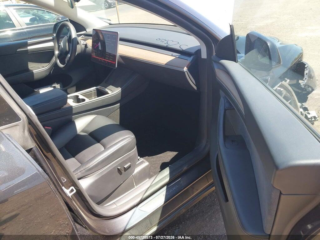 7SAYGDEE0RF025931 2024 TESLA MODEL Y photo no. 5