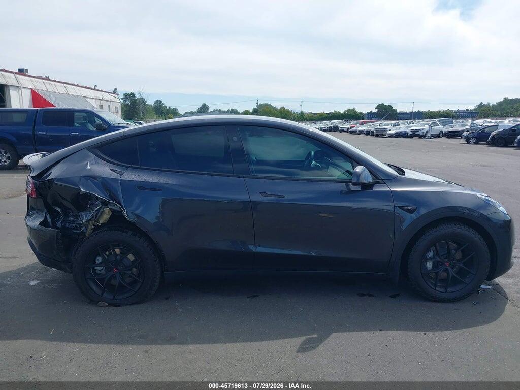 7SAYGAEE3RF213812 2024 TESLA MODEL Y photo no. 12