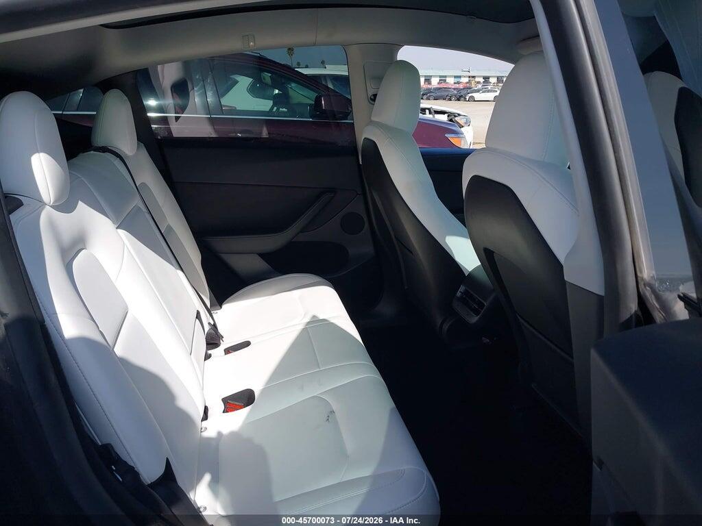 7SAYGDEE2RF117137 2024 TESLA MODEL Y photo no. 8