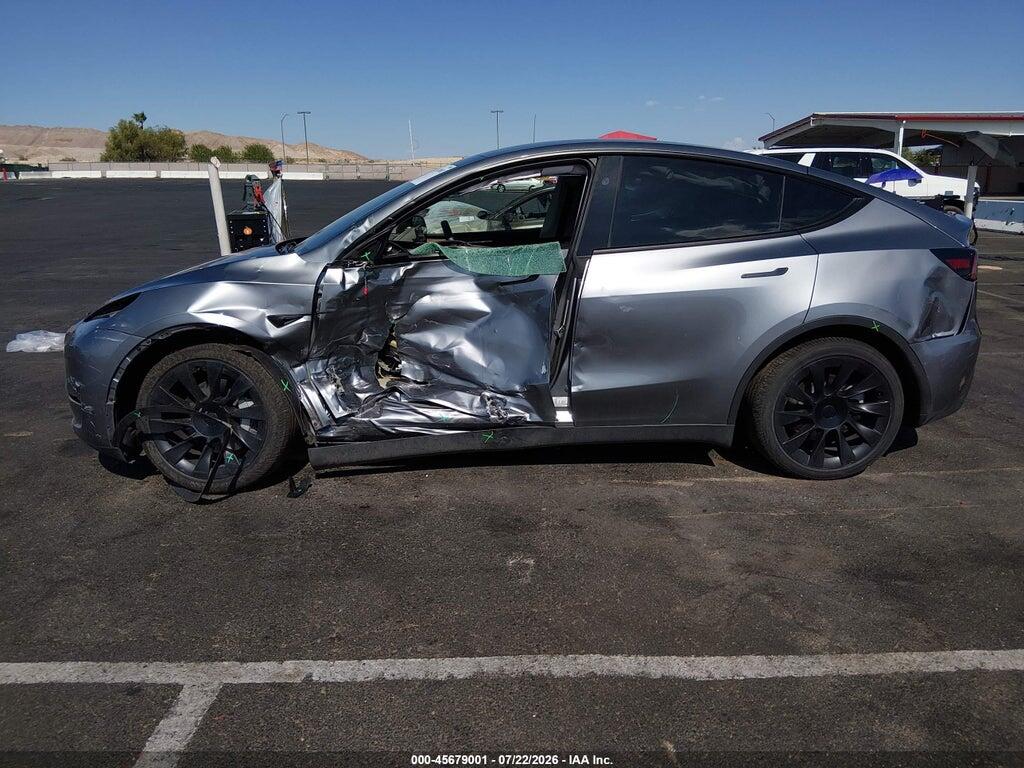7SAYGAEEXRF204685 2024 TESLA MODEL Y photo no. 6