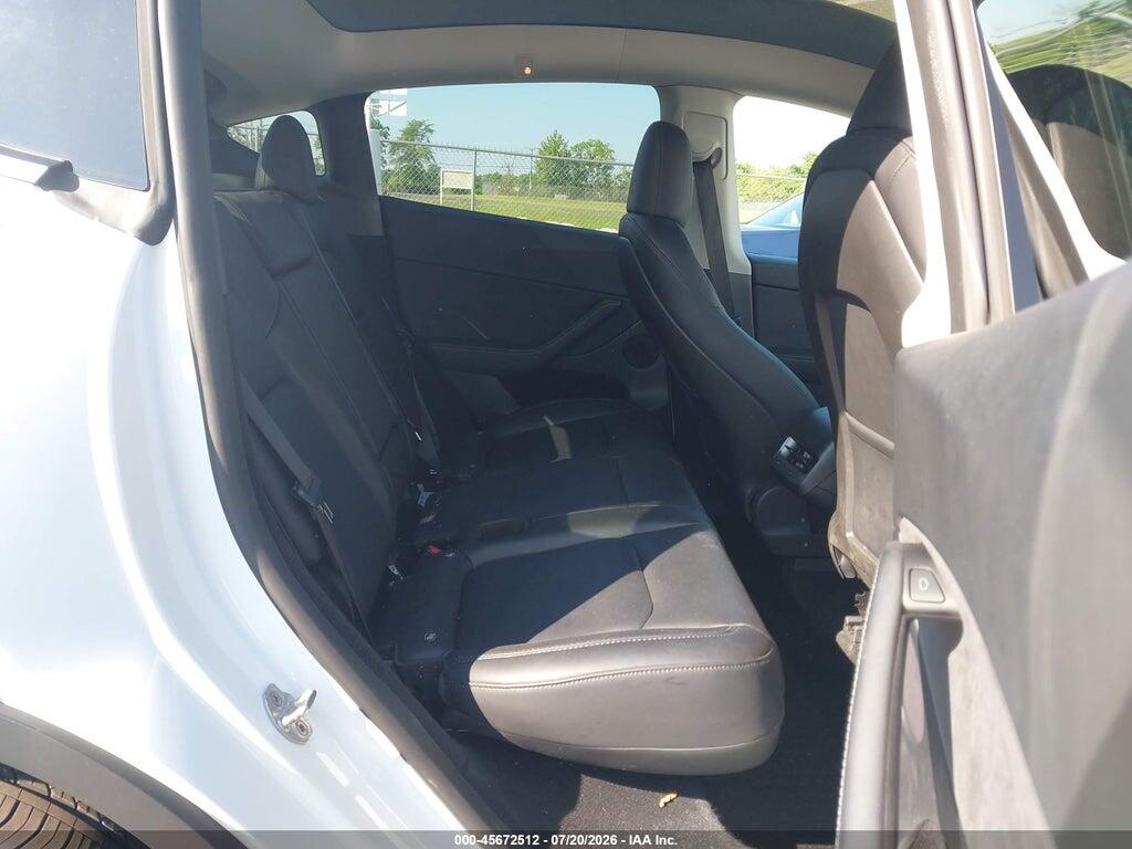 7SAYGDEE9RF152273 2024 TESLA MODEL Y photo no. 8