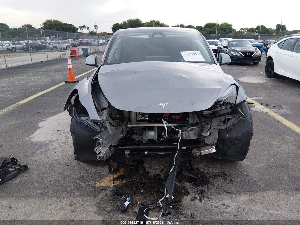 7SAYGDEE4RA319829 2024 TESLA MODEL Y photo no. 11