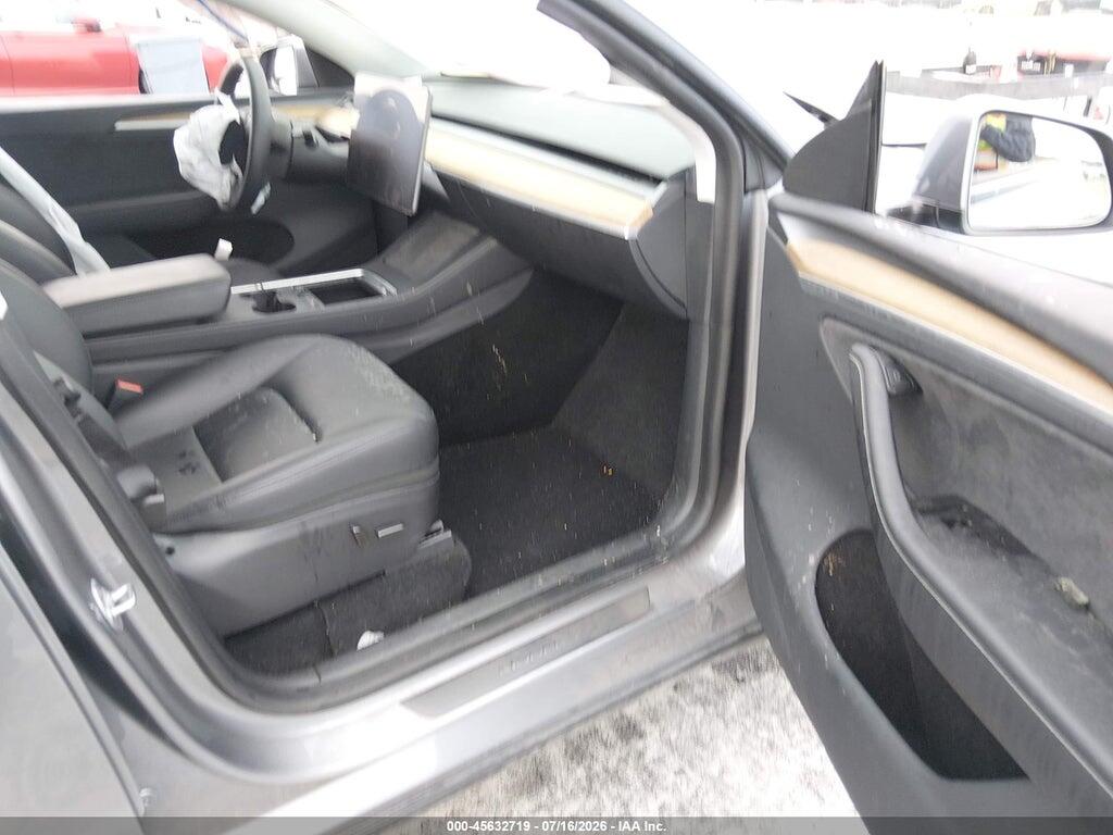 7SAYGDEE4RA319829 2024 TESLA MODEL Y photo no. 5