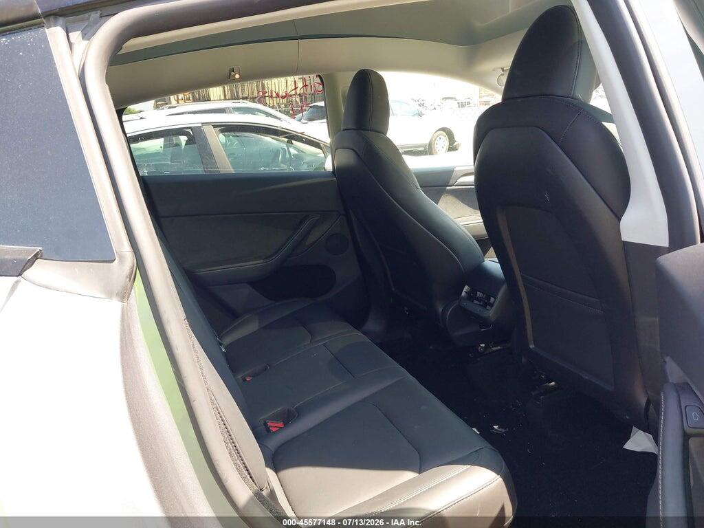 7SAYGDEEXRA308284 2024 TESLA MODEL Y photo no. 8