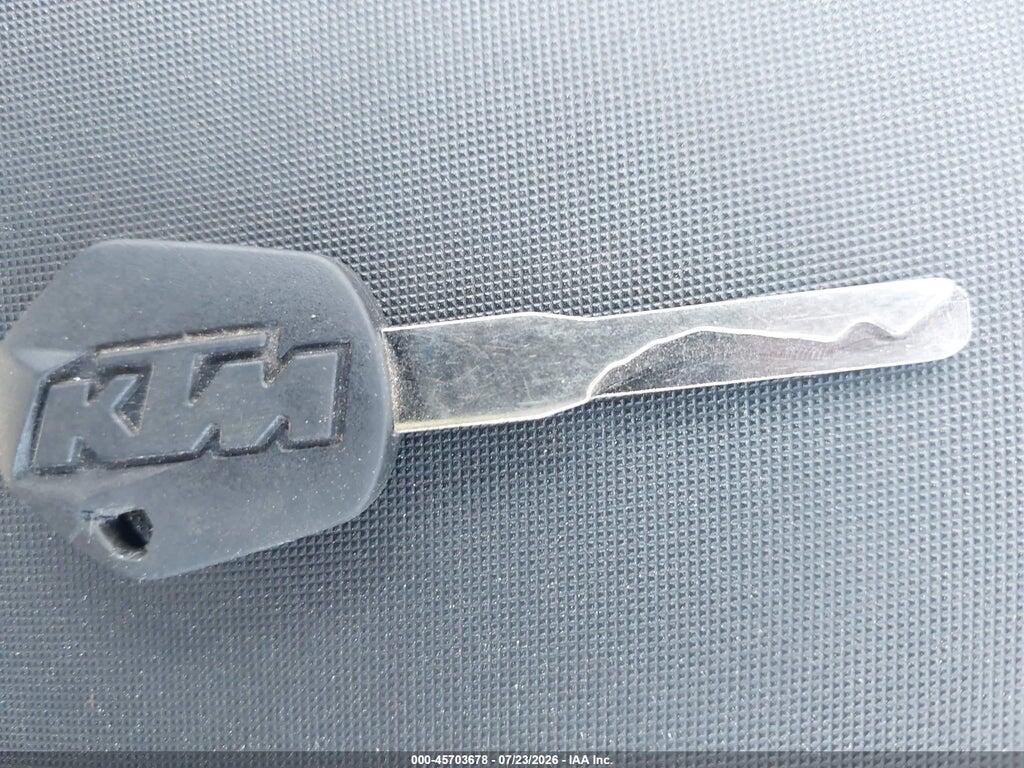 MD2JPJ400PC240944 2023 KTM 390 photo no. 11