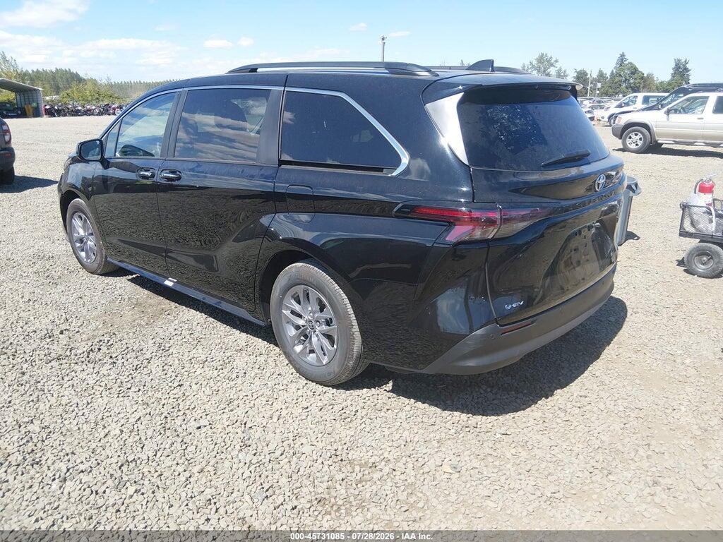 5TDYRKEC8TS313337 2026 TOYOTA SIENNA photo no. 3