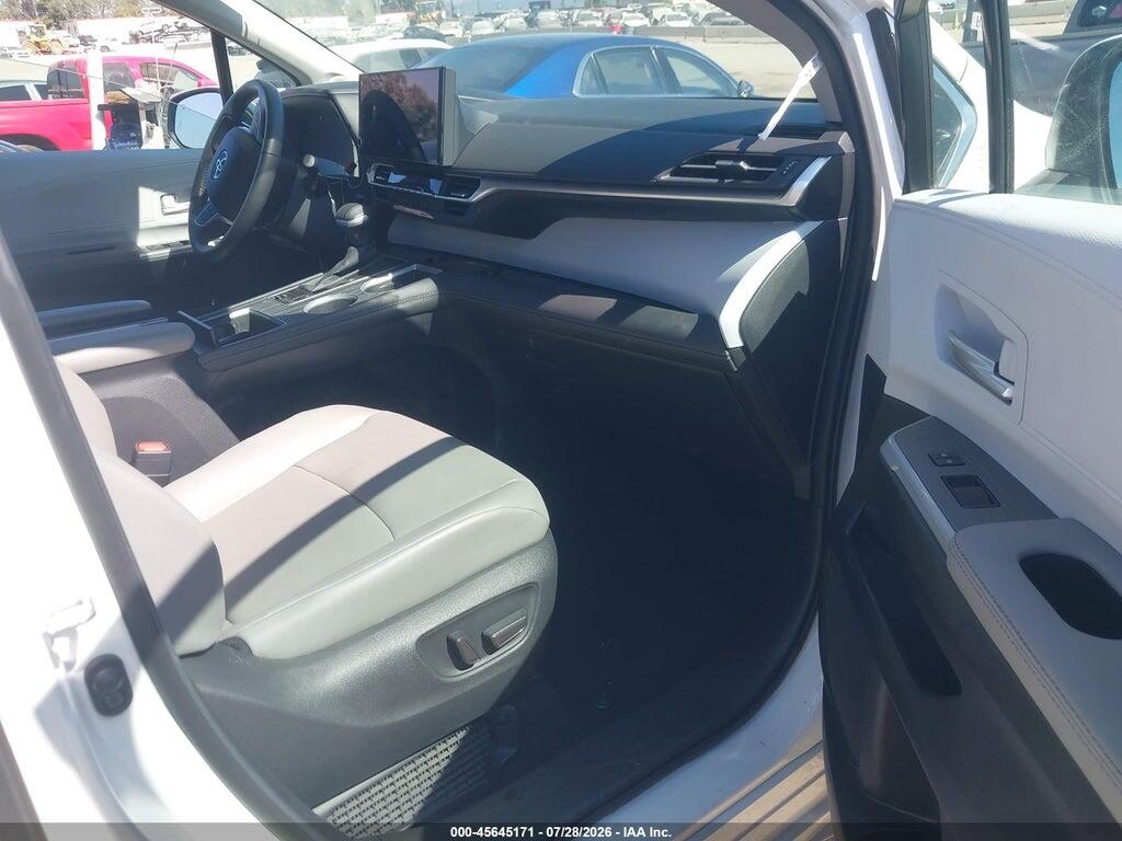 5TDYSKFC3TS228943 2026 TOYOTA SIENNA photo no. 5