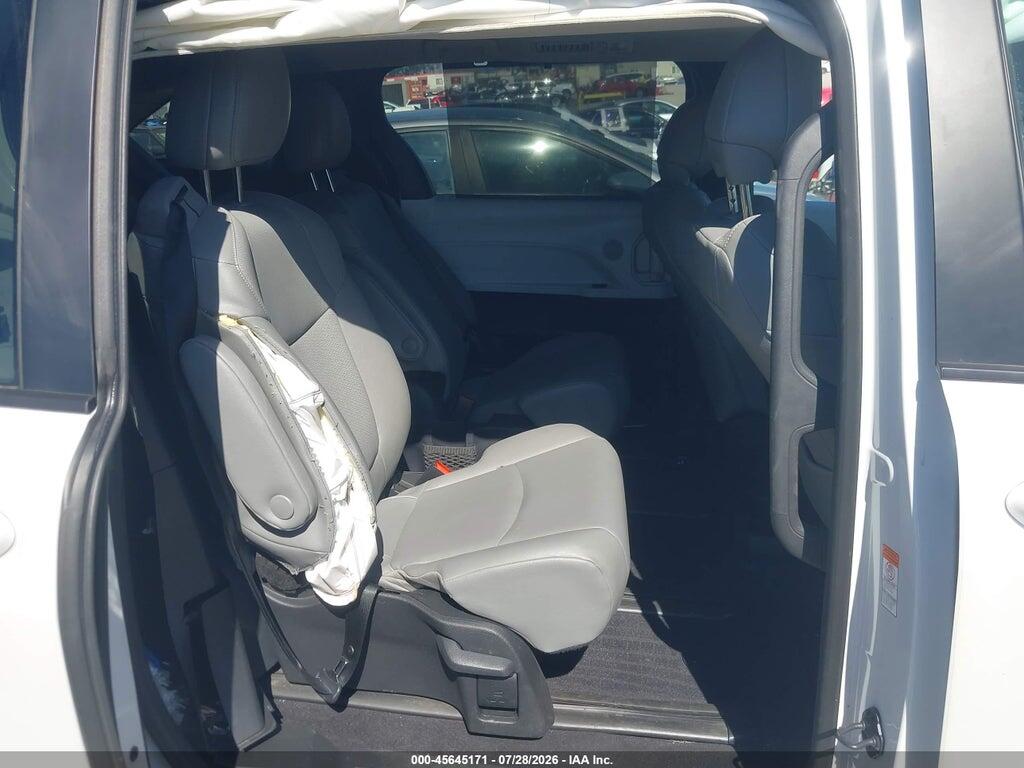 5TDYSKFC3TS228943 2026 TOYOTA SIENNA photo no. 8
