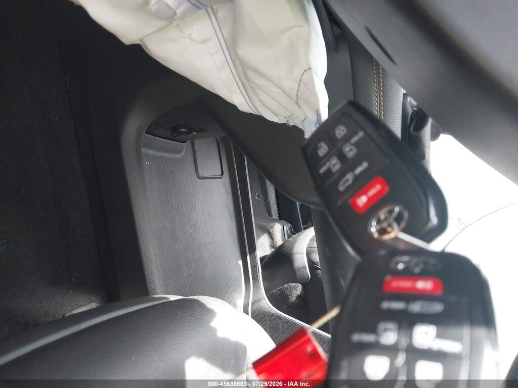 5TDCSKFC8TS228558 2026 TOYOTA SIENNA photo no. 10