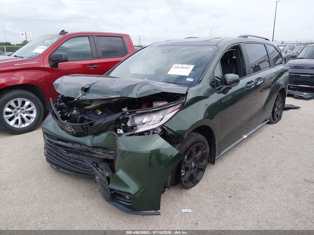 5TDCSKFC8TS228558 2026 TOYOTA SIENNA photo no. 2