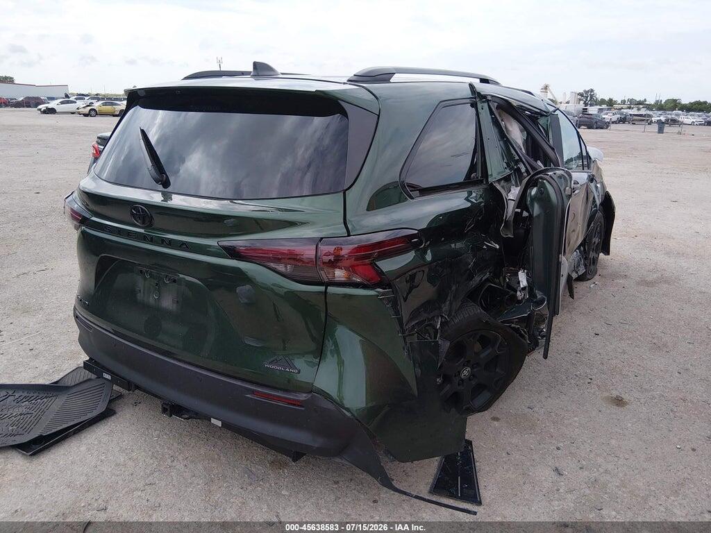 5TDCSKFC8TS228558 2026 TOYOTA SIENNA photo no. 4