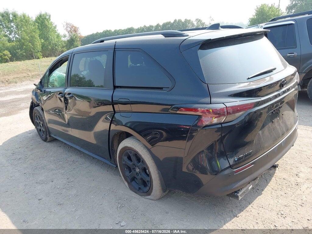 5TDCSKFC7TS255427 2026 TOYOTA SIENNA photo no. 3