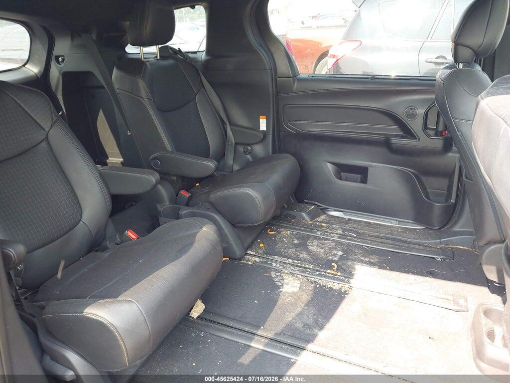 5TDCSKFC7TS255427 2026 TOYOTA SIENNA photo no. 8