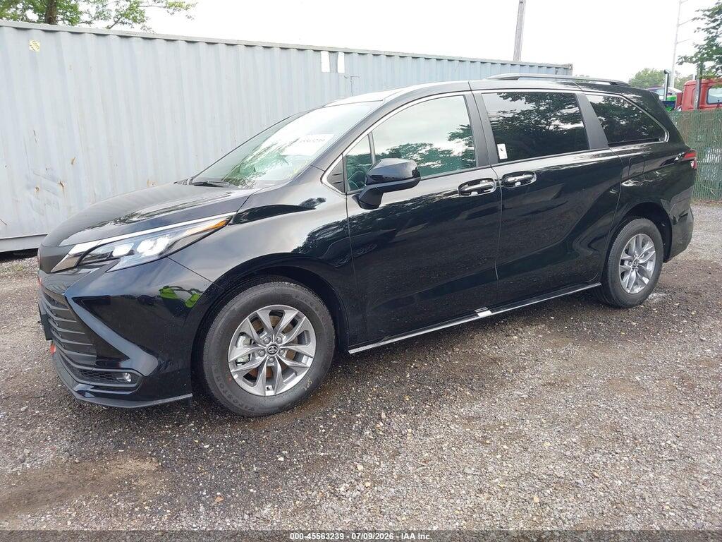 5TDYRKEC8TS331708 2026 TOYOTA SIENNA photo no. 2