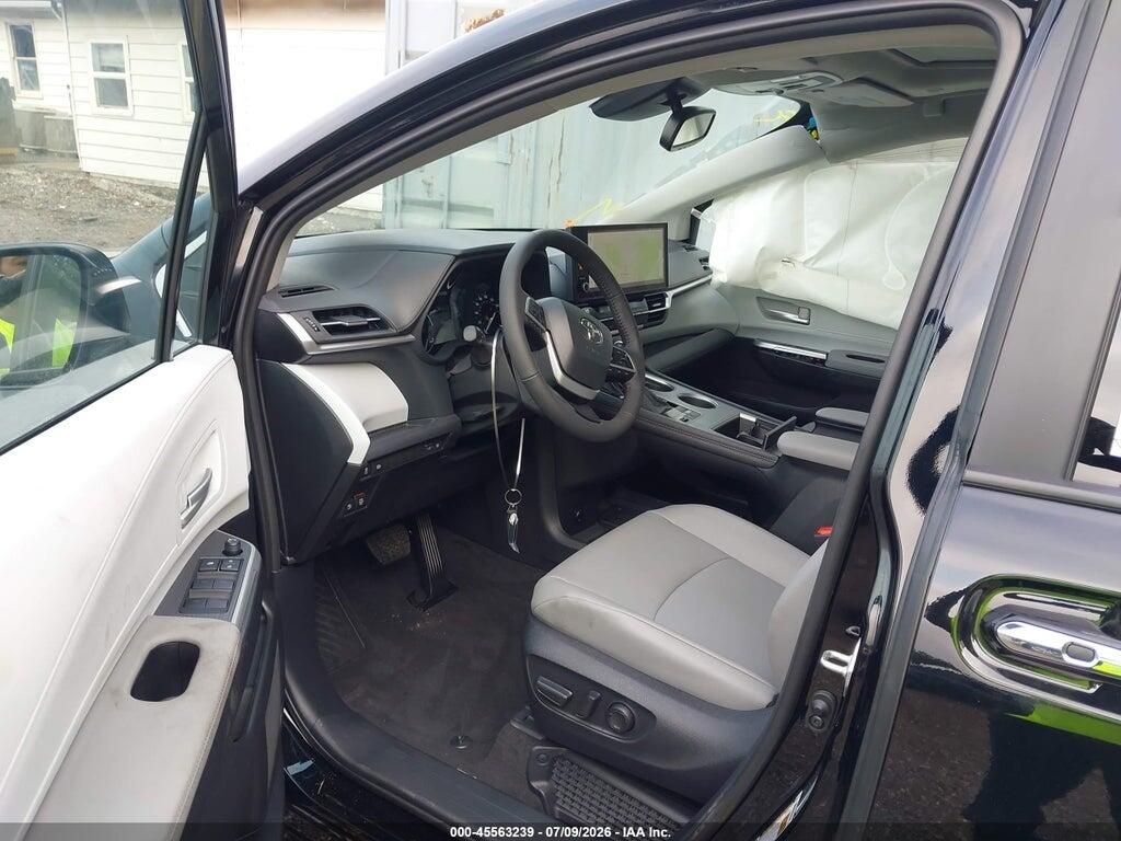 5TDYRKEC8TS331708 2026 TOYOTA SIENNA photo no. 5