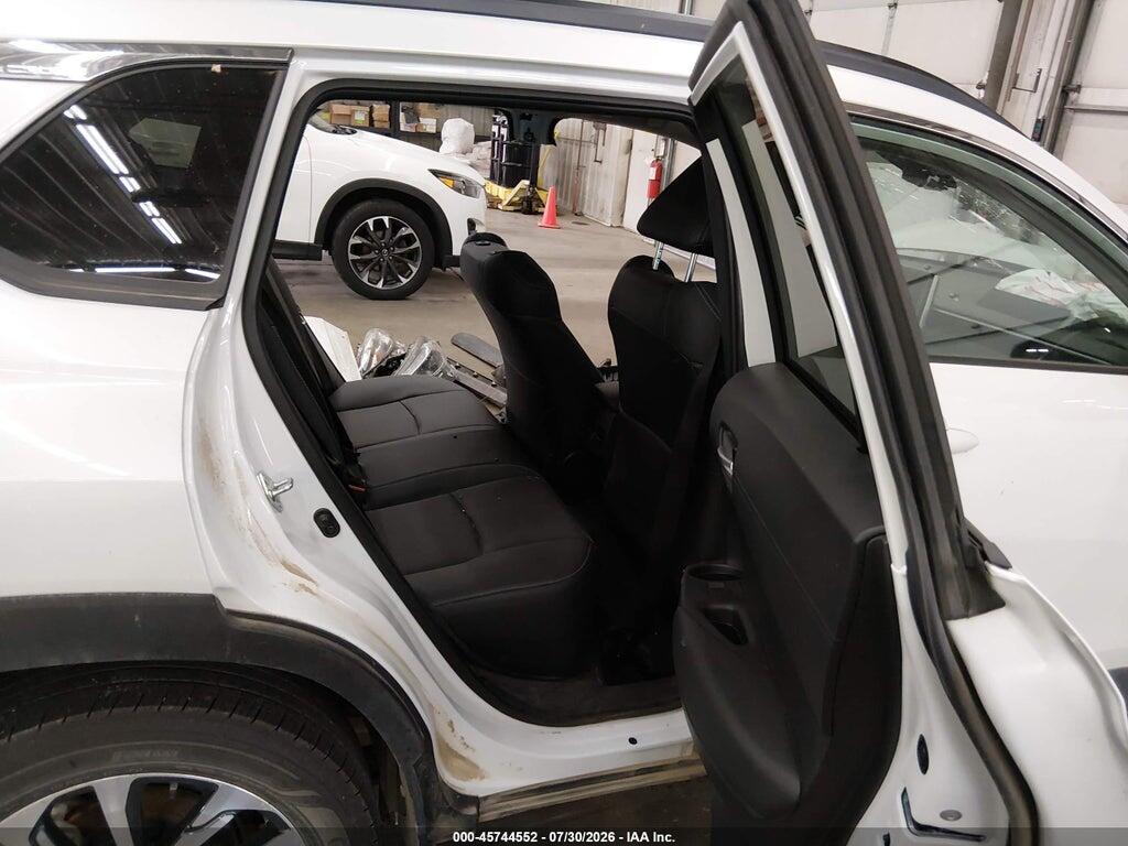 7MUDAABG1RV112949 2024 TOYOTA COROLLA CROSS photo no. 8